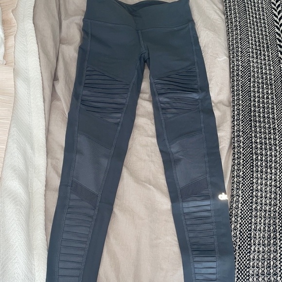 Alo Gray Moto Leggings - Picture 5 of 8